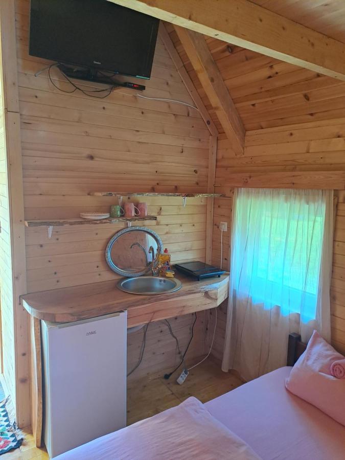 Gazela Bungalov 1 모이코바츠 외부 사진